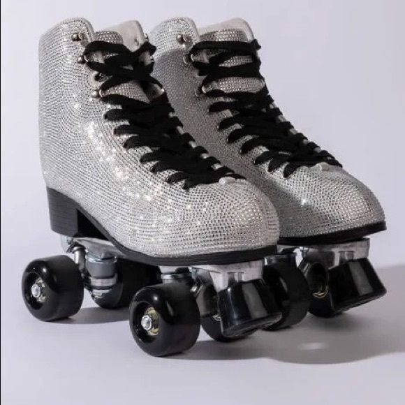 Meet your Posher, Gwendolyn - Picture 13 of 16